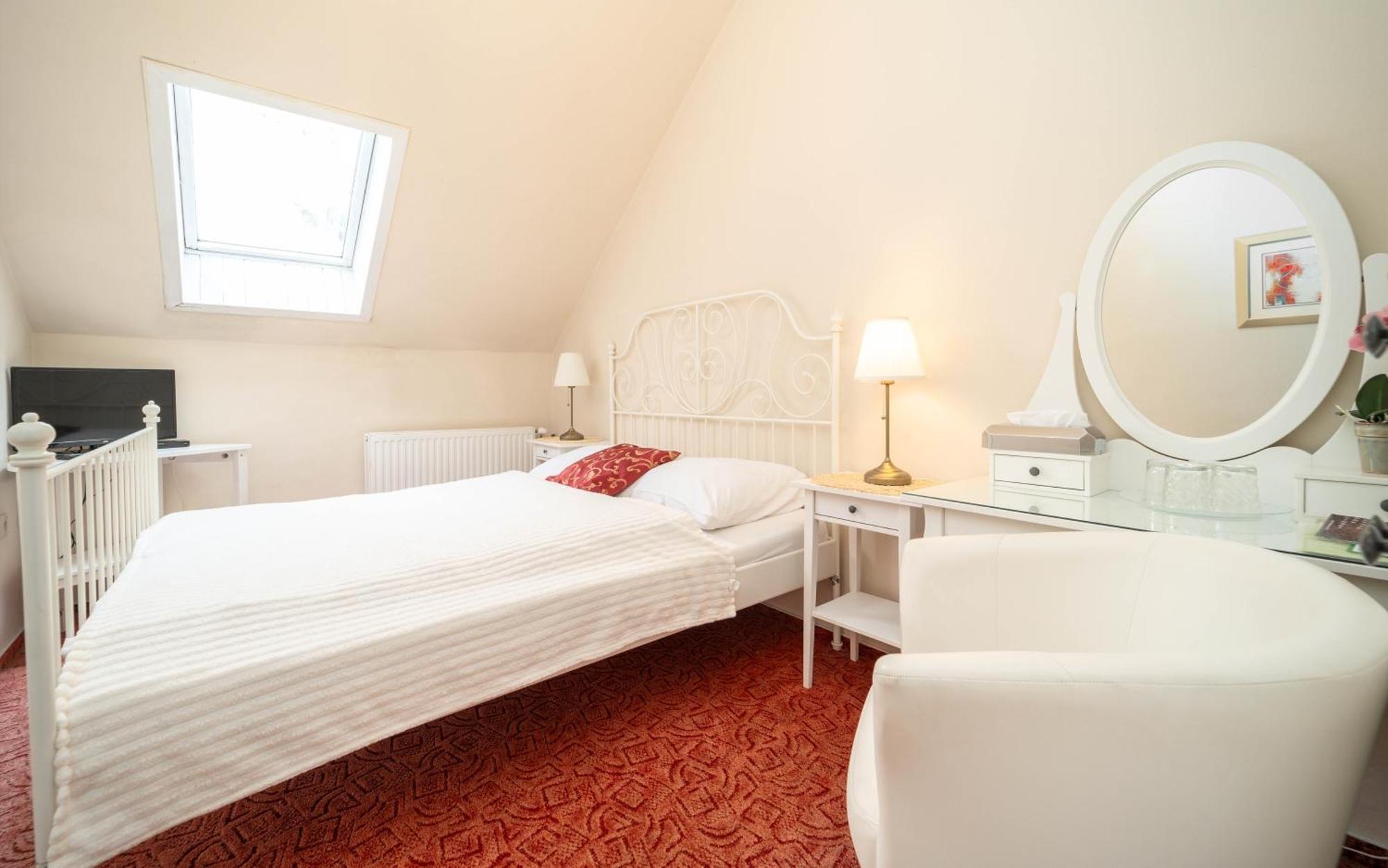 Hotel Na Skalkách Nový Jičín Esterno foto